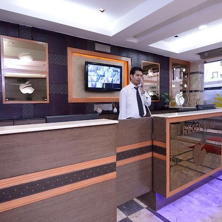 Golden Apple Boutique Hotel Калькутта Экстерьер фото
