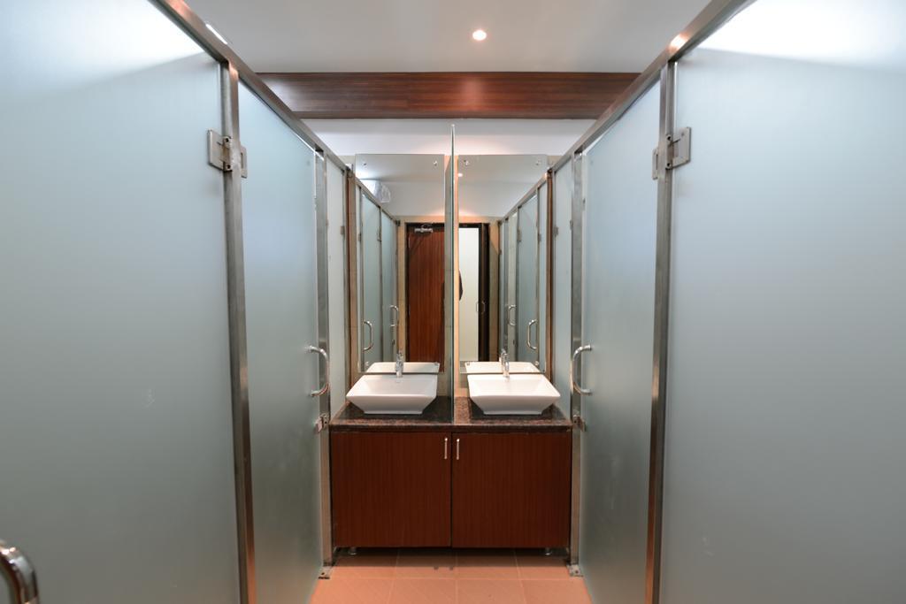Golden Apple Boutique Hotel Калькутта Экстерьер фото
