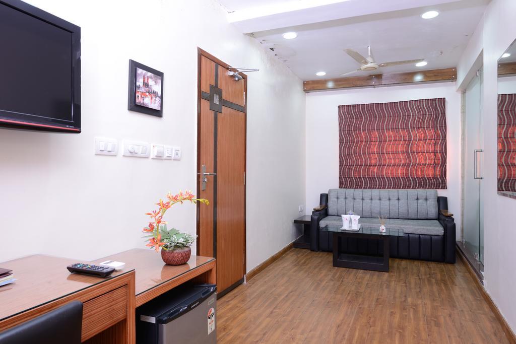 Golden Apple Boutique Hotel Калькутта Экстерьер фото