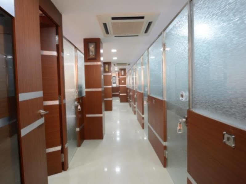 Golden Apple Boutique Hotel Калькутта Экстерьер фото